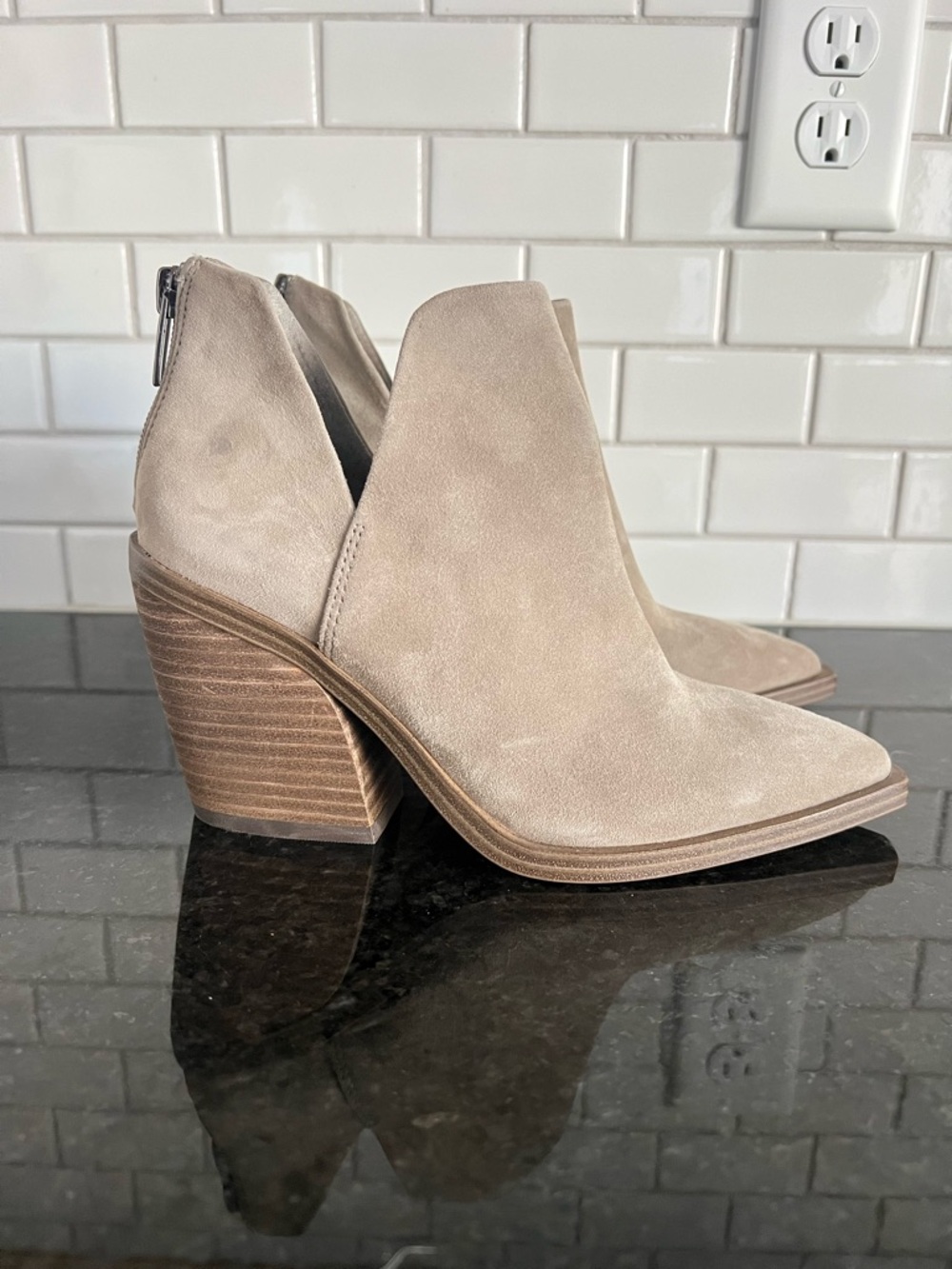 VINCE CAMUTO Gigietta Suede Stacked Chunky Block Booties